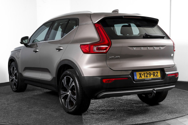 Volvo XC40 1.5 T5 Recharge Inscription - Automaat | Dig. Cockpit | Adapt. Cruise | Winterpakket | PDC | Camera | NAV + App. Connect | ECC | Elek. Klep | Afn. Trekhaak | LM 19" |