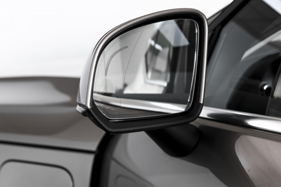 Volvo XC40 1.5 T5 Recharge Inscription - Automaat | Dig. Cockpit | Adapt. Cruise | Winterpakket | PDC | Camera | NAV + App. Connect | ECC | Elek. Klep | Afn. Trekhaak | LM 19" |