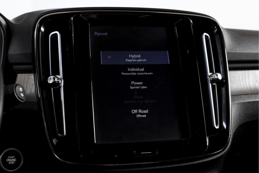 Volvo XC40 1.5 T5 Recharge Inscription - Automaat | Dig. Cockpit | Adapt. Cruise | Winterpakket | PDC | Camera | NAV + App. Connect | ECC | Elek. Klep | Afn. Trekhaak | LM 19" |
