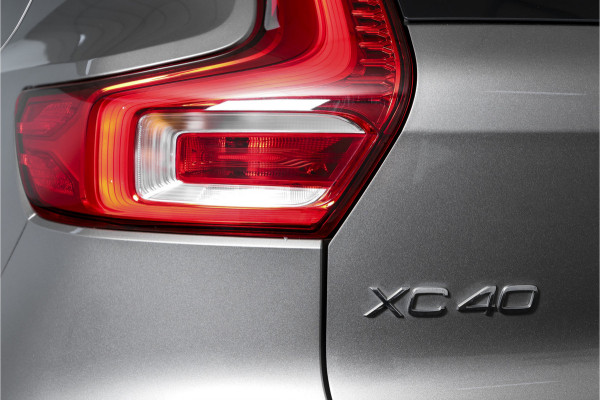 Volvo XC40 1.5 T5 Recharge Inscription - Automaat | Dig. Cockpit | Adapt. Cruise | Winterpakket | PDC | Camera | NAV + App. Connect | ECC | Elek. Klep | Afn. Trekhaak | LM 19" |