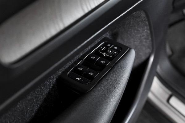 Volvo XC40 1.5 T5 Recharge Inscription - Automaat | Dig. Cockpit | Adapt. Cruise | Winterpakket | PDC | Camera | NAV + App. Connect | ECC | Elek. Klep | Afn. Trekhaak | LM 19" |