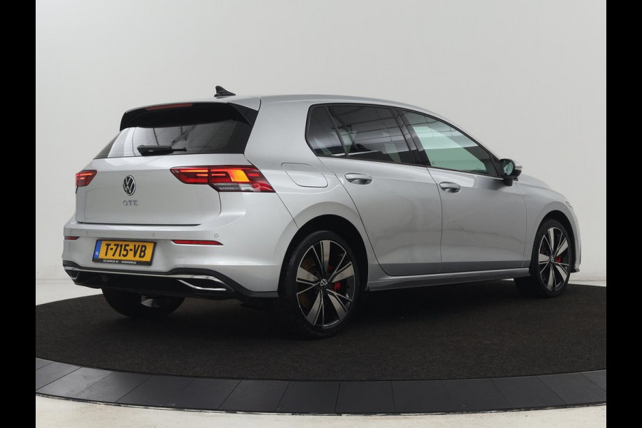 Volkswagen Golf 1.4 eHybrid GTE | SOH 93% | Stoelverwarming | Trekhaak | Carplay | Adaptive cruise | 18'' | Sportstoelen | Navigatie | Sfeerverlichting | Climate control | Parkeerhulp | PHEV | Plug In