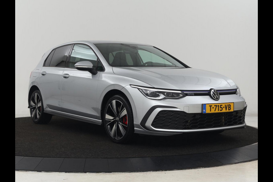 Volkswagen Golf 1.4 eHybrid GTE | SOH 93% | Stoelverwarming | Trekhaak | Carplay | Adaptive cruise | 18'' | Sportstoelen | Navigatie | Sfeerverlichting | Climate control | Parkeerhulp | PHEV | Plug In