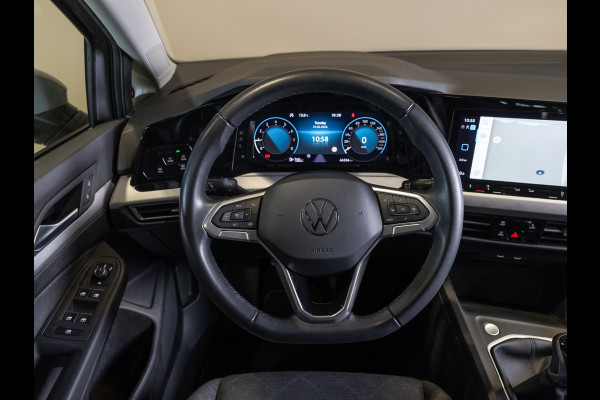 Volkswagen Golf 1.0 TSI Life / 110pk / Adaptieve cruise control / Apple CarPlay / Getint glas /