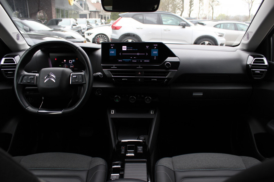 Citroën C4 1.2 Puretech Shine / Camera / Head-up / Keyless / Leder / 18'' / Navigatie / DAB / Dodehoek / ACC / Virtual Cockpit