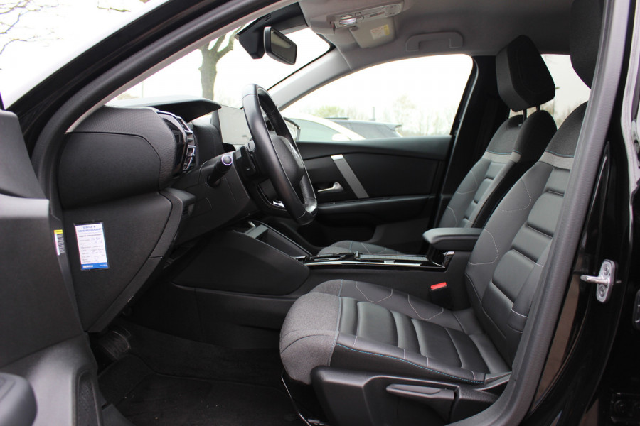 Citroën C4 1.2 Puretech Shine / Camera / Head-up / Keyless / Leder / 18'' / Navigatie / DAB / Dodehoek / ACC / Virtual Cockpit