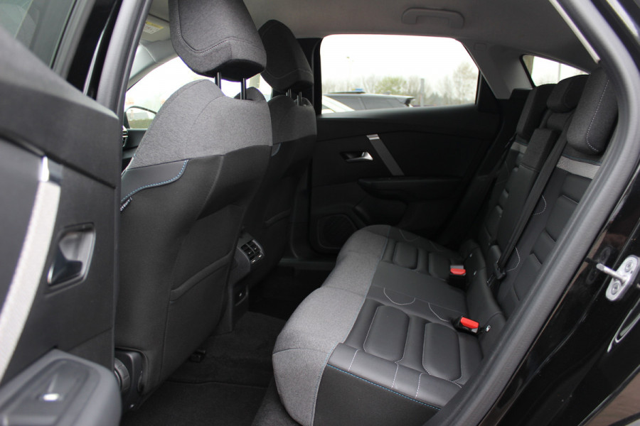 Citroën C4 1.2 Puretech Shine / Camera / Head-up / Keyless / Leder / 18'' / Navigatie / DAB / Dodehoek / ACC / Virtual Cockpit