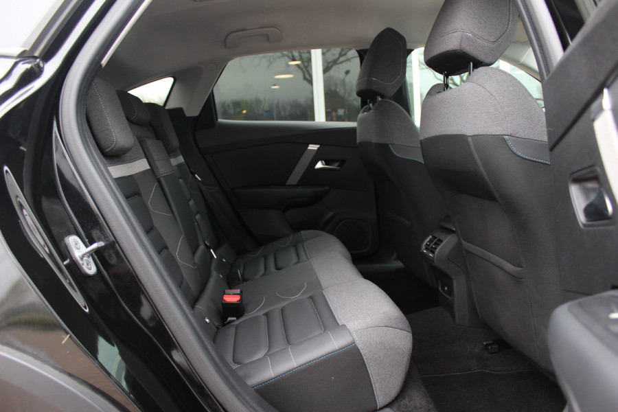 Citroën C4 1.2 Puretech Shine / Camera / Head-up / Keyless / Leder / 18'' / Navigatie / DAB / Dodehoek / ACC / Virtual Cockpit