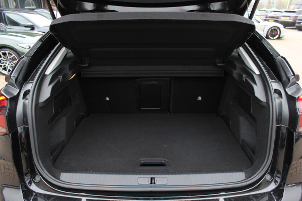 Citroën C4 1.2 Puretech Shine / Camera / Head-up / Keyless / Leder / 18'' / Navigatie / DAB / Dodehoek / ACC / Virtual Cockpit