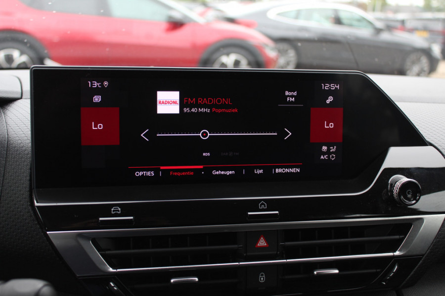 Citroën C4 1.2 Puretech Shine / Camera / Head-up / Keyless / Leder / 18'' / Navigatie / DAB / Dodehoek / ACC / Virtual Cockpit