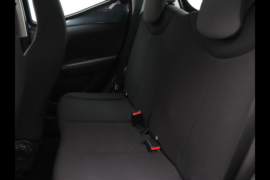 Toyota Aygo 1.0 VVT-i x-fun Airco | Cruise control