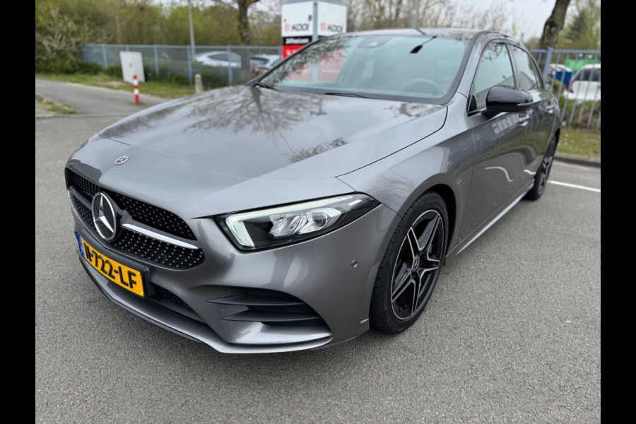 Mercedes-Benz A-Klasse 180 AMG Sfeerverlichting Leder Led 2021