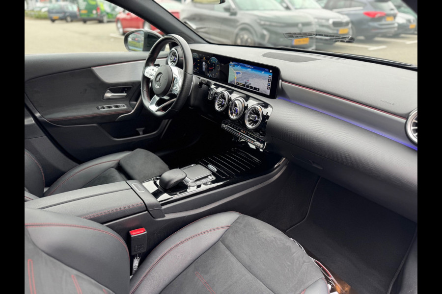 Mercedes-Benz A-Klasse 180 AMG Sfeerverlichting Leder Led 2021