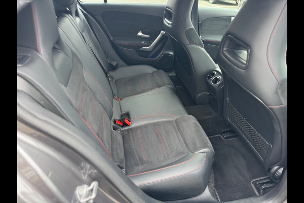 Mercedes-Benz A-Klasse 180 AMG Sfeerverlichting Leder Led 2021