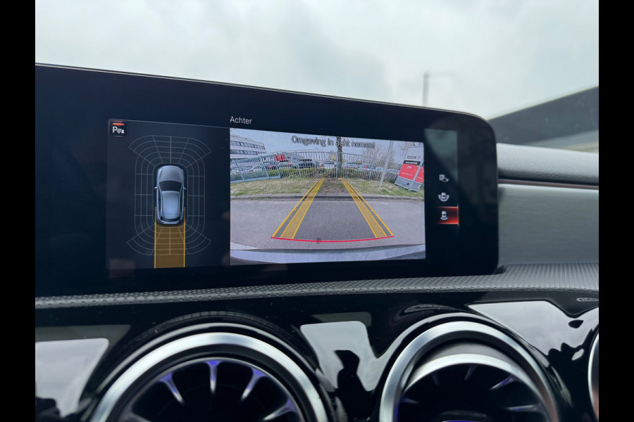 Mercedes-Benz A-Klasse 180 AMG Sfeerverlichting Leder Led 2021