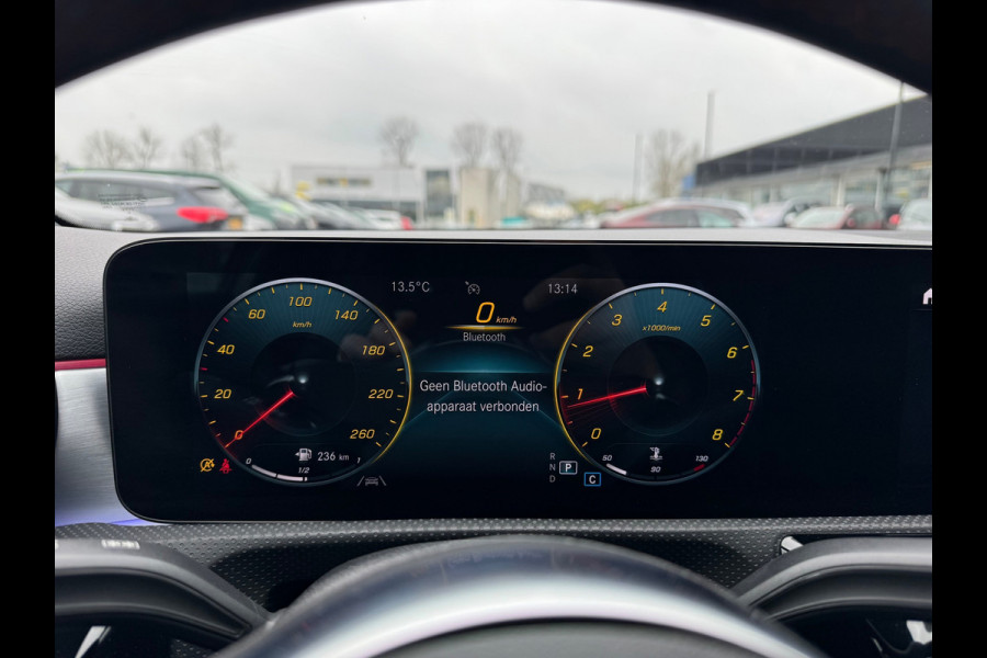 Mercedes-Benz A-Klasse 180 AMG Sfeerverlichting Leder Led 2021