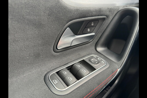 Mercedes-Benz A-Klasse 180 AMG Sfeerverlichting Leder Led 2021