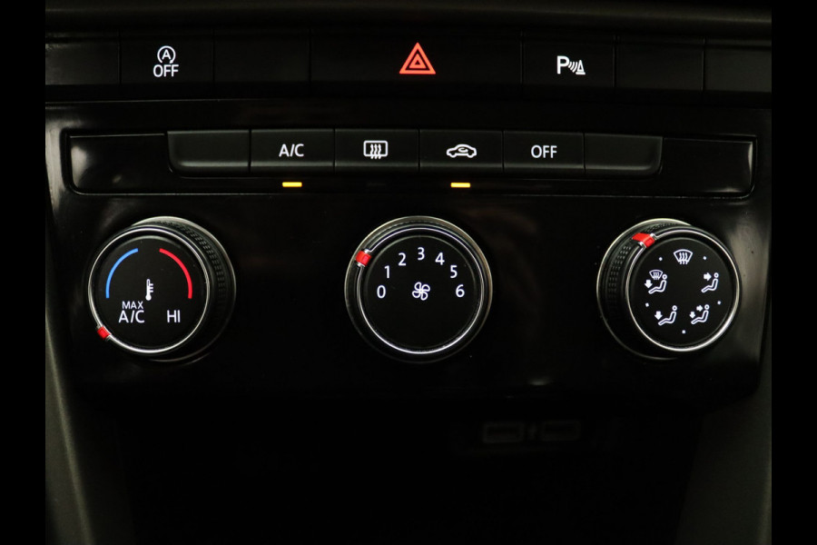 Volkswagen T-Roc TSI Style Business 115pk Adapt. Cruise | Carplay | Navi | Parkeersens. v+a