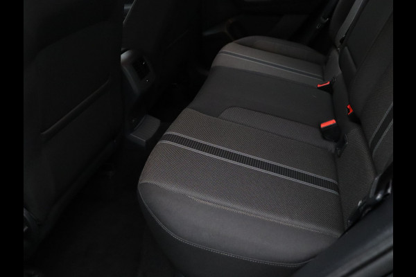 Volkswagen T-Roc TSI Style Business 115pk Adapt. Cruise | Carplay | Navi | Parkeersens. v+a