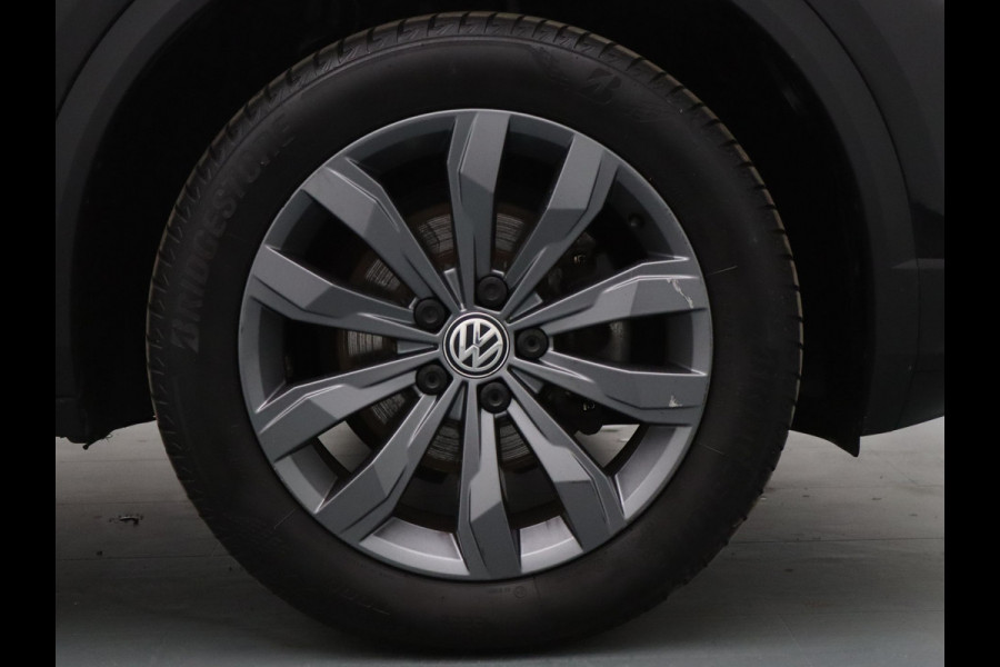 Volkswagen T-Roc TSI Style Business 115pk Adapt. Cruise | Carplay | Navi | Parkeersens. v+a