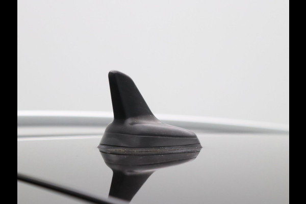 Volkswagen T-Roc TSI Style Business 115pk Adapt. Cruise | Carplay | Navi | Parkeersens. v+a