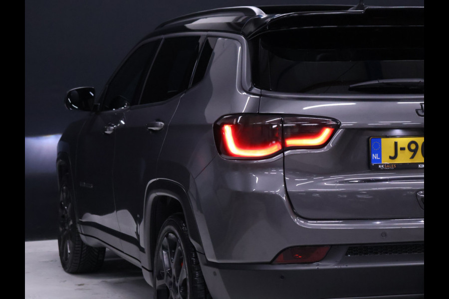 Jeep Compass 1.3T S [SCHUIFKANTELDAK, STOELVERWARMING, STUURVERWARMING, ACHTERUITRIJCAMERA, PARKEERSENSOREN V+A, CRUISE CONTROL, ELEKTRISCHE STOELEN, NIEUWSTAAT]