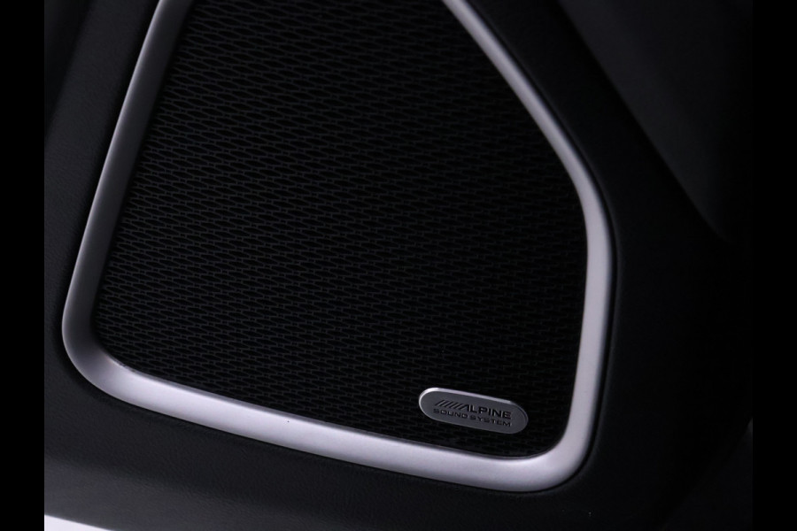 Jeep Compass 1.3T S [SCHUIFKANTELDAK, STOELVERWARMING, STUURVERWARMING, ACHTERUITRIJCAMERA, PARKEERSENSOREN V+A, CRUISE CONTROL, ELEKTRISCHE STOELEN, NIEUWSTAAT]