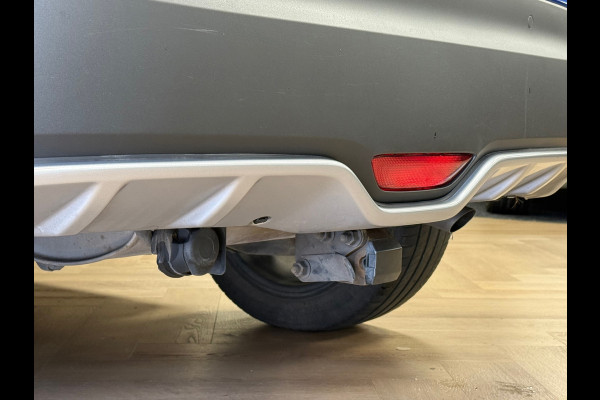 Toyota C-HR 1.2 Bi-Tone NAVI CAMERA TREKHAAK CLIMATE CRUISE CONTROL JBL SOUND