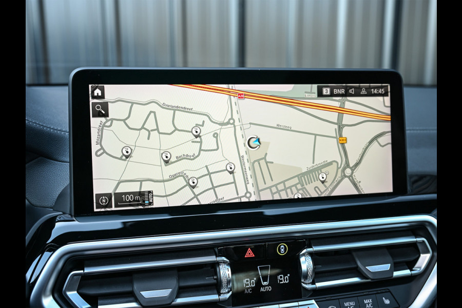 BMW iX3 High Executive 80 kWh M-Sport | Soh 100% | Facelift | Panoramadak | Comfort access | Trekhaak | Shadow-line | Sport seats | Active cruise | 360 camera | Head-up | Harman/Kardon