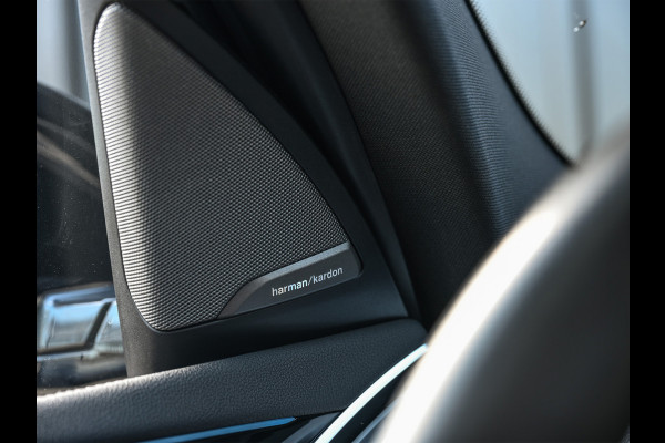 BMW iX3 High Executive 80 kWh M-Sport | Soh 100% | Facelift | Panoramadak | Comfort access | Trekhaak | Shadow-line | Sport seats | Active cruise | 360 camera | Head-up | Harman/Kardon