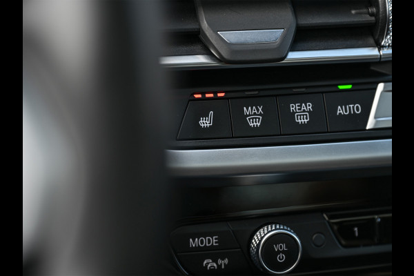 BMW iX3 High Executive 80 kWh M-Sport | Soh 100% | Facelift | Panoramadak | Comfort access | Trekhaak | Shadow-line | Sport seats | Active cruise | 360 camera | Head-up | Harman/Kardon