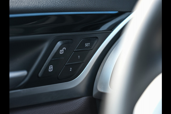 BMW iX3 High Executive 80 kWh M-Sport | Soh 100% | Facelift | Panoramadak | Comfort access | Trekhaak | Shadow-line | Sport seats | Active cruise | 360 camera | Head-up | Harman/Kardon