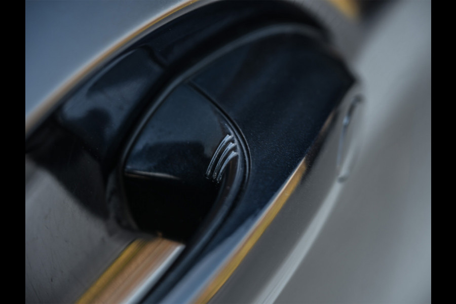 BMW iX3 High Executive 80 kWh M-Sport | Soh 100% | Facelift | Panoramadak | Comfort access | Trekhaak | Shadow-line | Sport seats | Active cruise | 360 camera | Head-up | Harman/Kardon