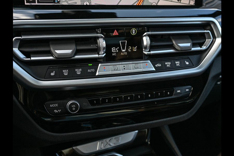 BMW iX3 High Executive 80 kWh M-Sport | Soh 100% | Facelift | Panoramadak | Comfort access | Trekhaak | Shadow-line | Sport seats | Active cruise | 360 camera | Head-up | Harman/Kardon