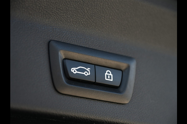 BMW iX3 High Executive 80 kWh M-Sport | Soh 100% | Facelift | Panoramadak | Comfort access | Trekhaak | Shadow-line | Sport seats | Active cruise | 360 camera | Head-up | Harman/Kardon