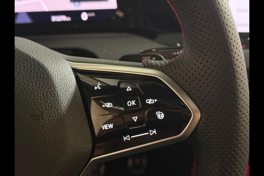 Volkswagen Golf 2.0 TSI GTI CLUBSPORT | Pano | Stoel/Stuurverwarming | IQ Light | Camera | Harman Kardon