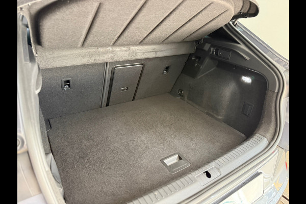 CUPRA Formentor 1.5 TSI Business Exclusive Paint | Pano | Winterpakket | Cruise adapt | 18 Inch 4seas | Matrix Led | Virtual |