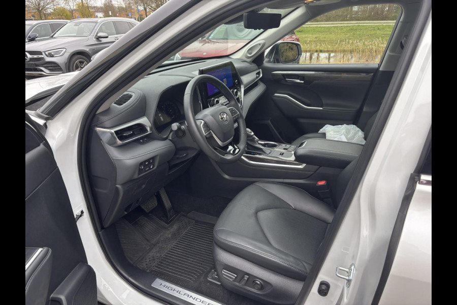 Toyota highlander 2.5 AWD Hybrid Premium | 7p |  Panoramadak | 360 graden camera | Platinum Pearl White | Adaptieve cruisecontrol | JBL audio | Head up Display | Stoelverwarming | Achterbank verwarmd