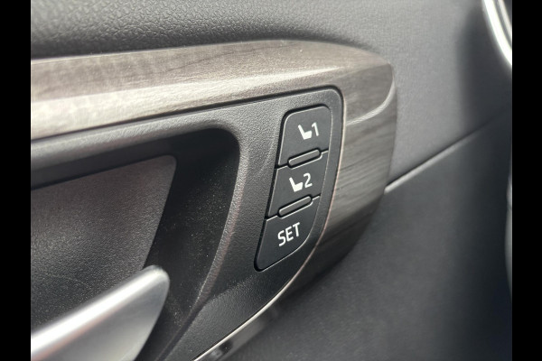 Toyota highlander 2.5 AWD Hybrid Premium | 7p |  Panoramadak | 360 graden camera | Platinum Pearl White | Adaptieve cruisecontrol | JBL audio | Head up Display | Stoelverwarming | Achterbank verwarmd