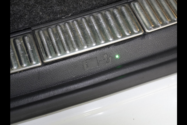 Škoda Superb Combi 1.4 TSI iV 204pk PHEV Business Edition Plus Trekhaak | Camera | Memory | Carplay | 18" | LED