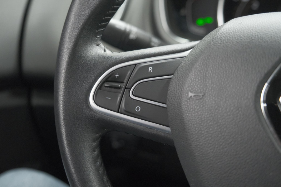 Renault Scénic TCe 140 EDC Intens | Navigatie | Apple Carplay | Parkeersensoren | Cruise Control