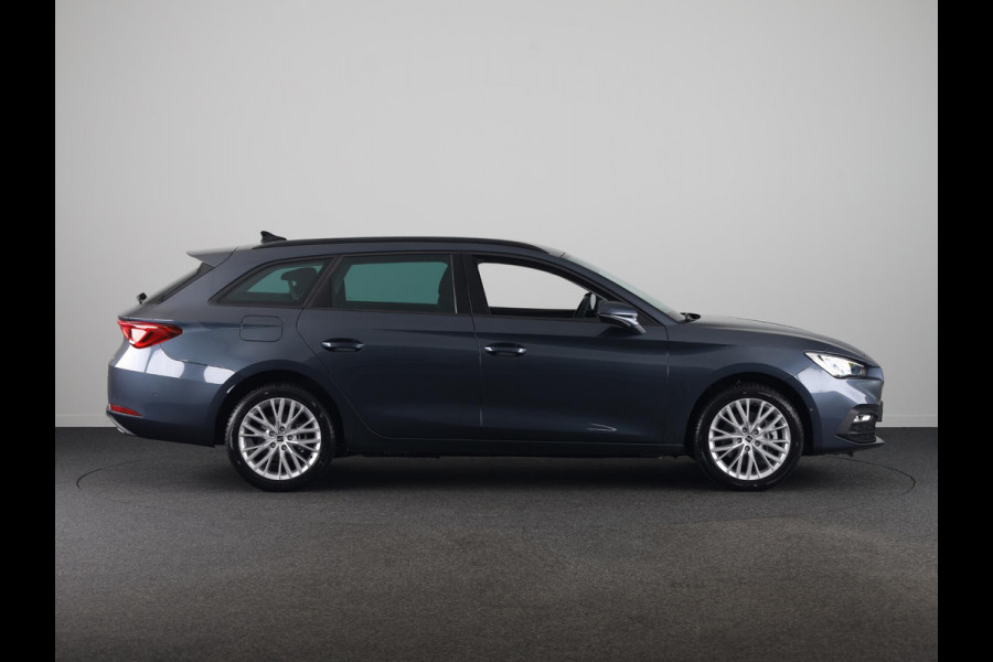Seat Leon Sportstourer 1.5 TSI e-Hybrid Style Business Intense | Magnetic Tech Metallic | Matrix LED Koplampen