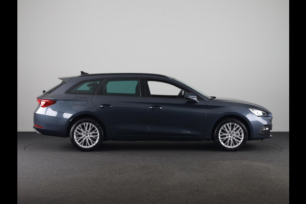 Seat Leon Sportstourer 1.5 TSI e-Hybrid Style Business Intense | Magnetic Tech Metallic | Matrix LED Koplampen