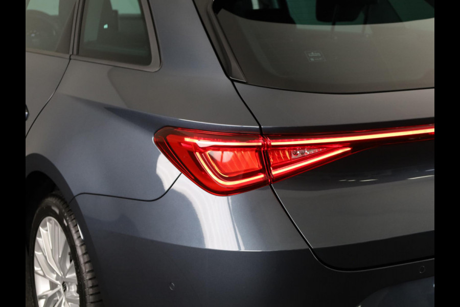 Seat Leon Sportstourer 1.5 TSI e-Hybrid Style Business Intense | Magnetic Tech Metallic | Matrix LED Koplampen