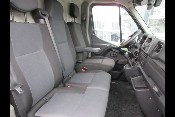 Renault Master T35 2.3 dCi 180 L2H2 airco pdc trekhaak 3 zits