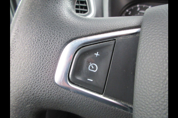 Renault Master T35 2.3 dCi 180 L2H2 airco pdc trekhaak 3 zits