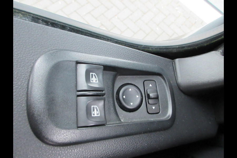Renault Master T35 2.3 dCi 180 L2H2 airco pdc trekhaak 3 zits