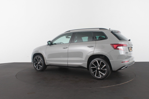 Škoda Karoq 1.5 TSI ACT Sportline Business > 150pk/Camera/Trekhaak wegklapbaar/Steel Grey/19inch...