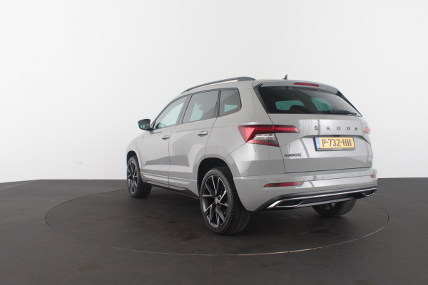 Škoda Karoq 1.5 TSI ACT Sportline Business > 150pk/Camera/Trekhaak wegklapbaar/Steel Grey/19inch...