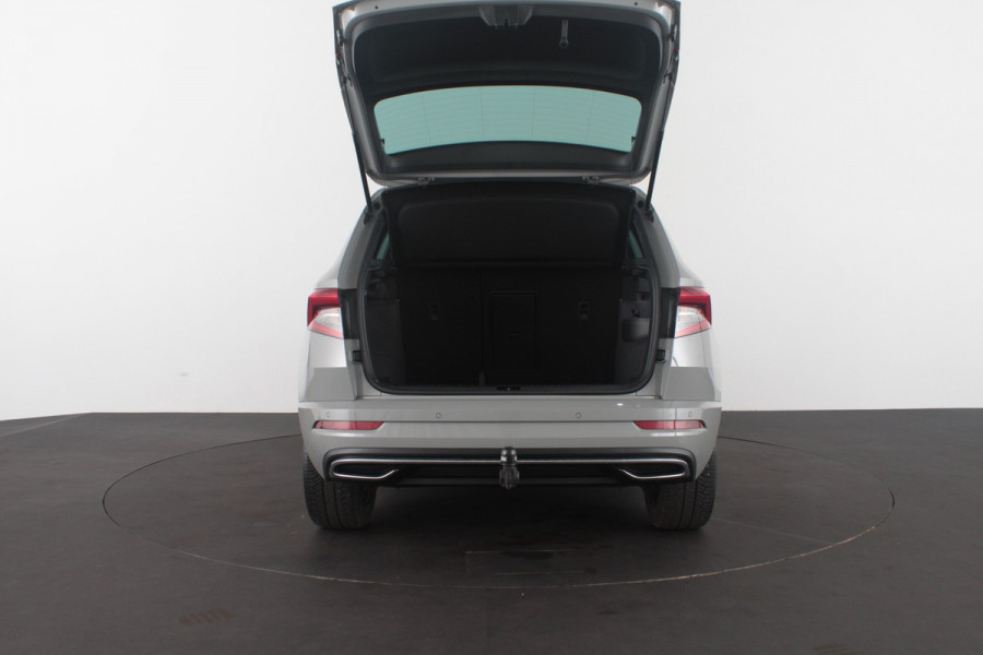 Škoda Karoq 1.5 TSI ACT Sportline Business > 150pk/Camera/Trekhaak wegklapbaar/Steel Grey/19inch...